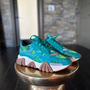 Mens Versace sneakers